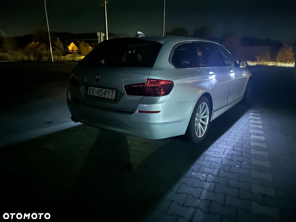 BMW Seria 5 2016 photo 3