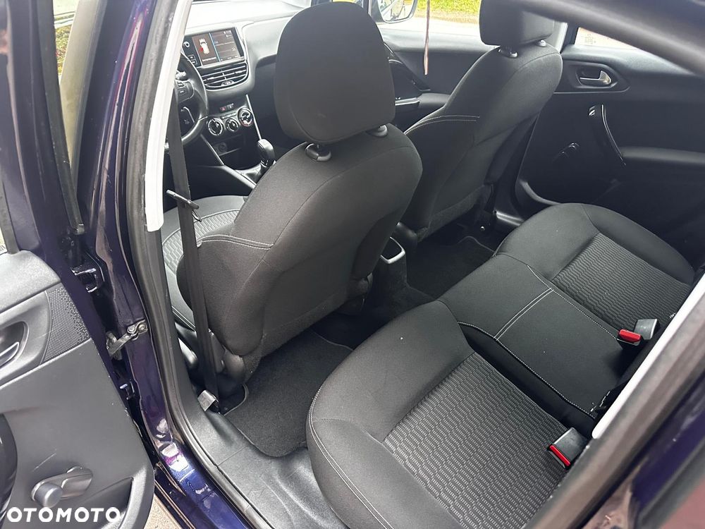 Peugeot 208 PureTech 82 Active - 19