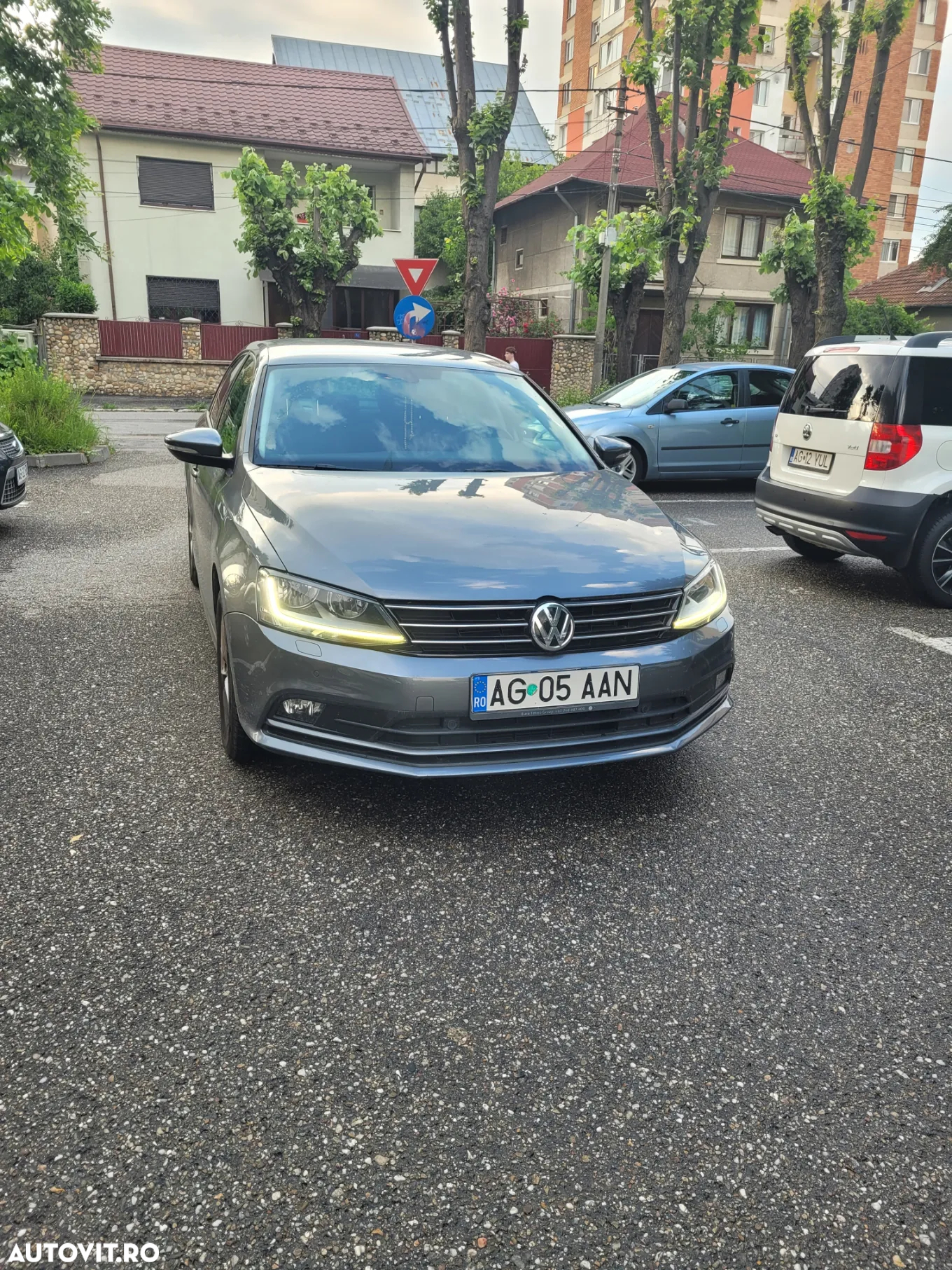 Volkswagen Jetta 1.2 TSI Trendline - 6
