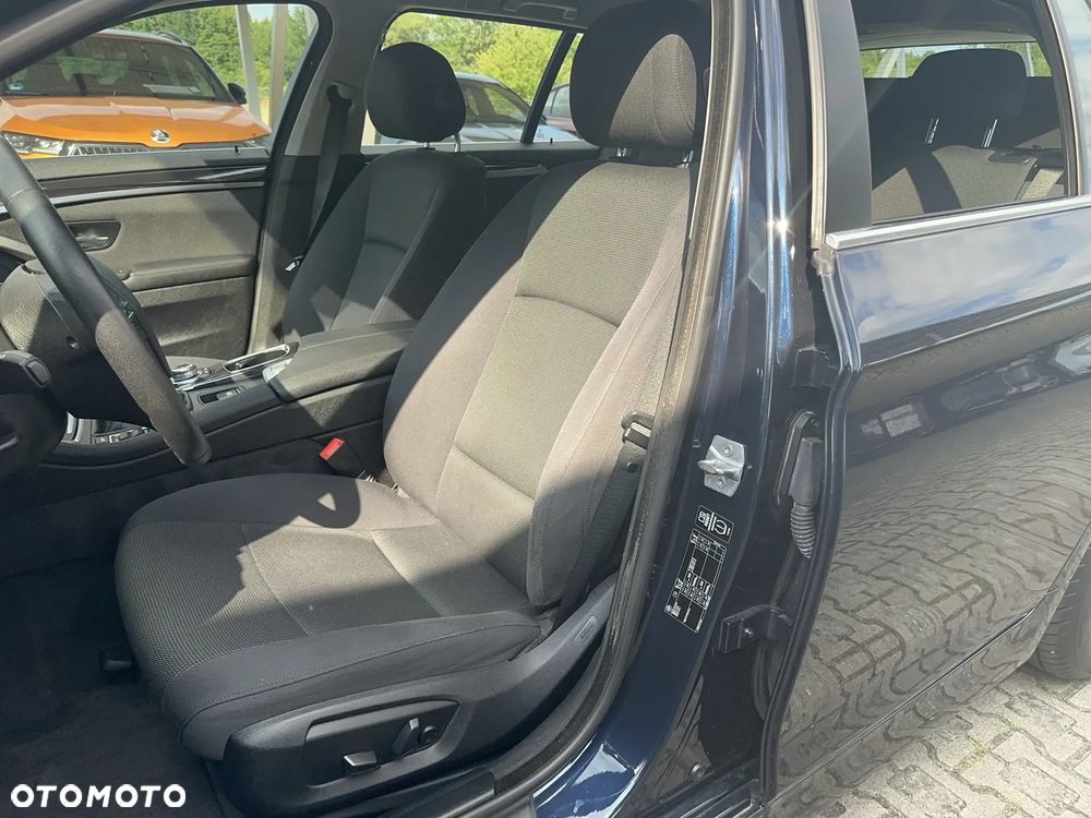 BMW Seria 5 520d Touring - 24
