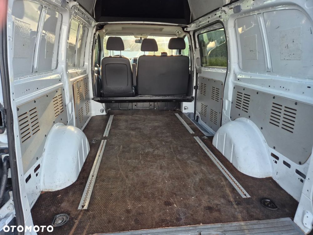 Mercedes-Benz VITO - 11