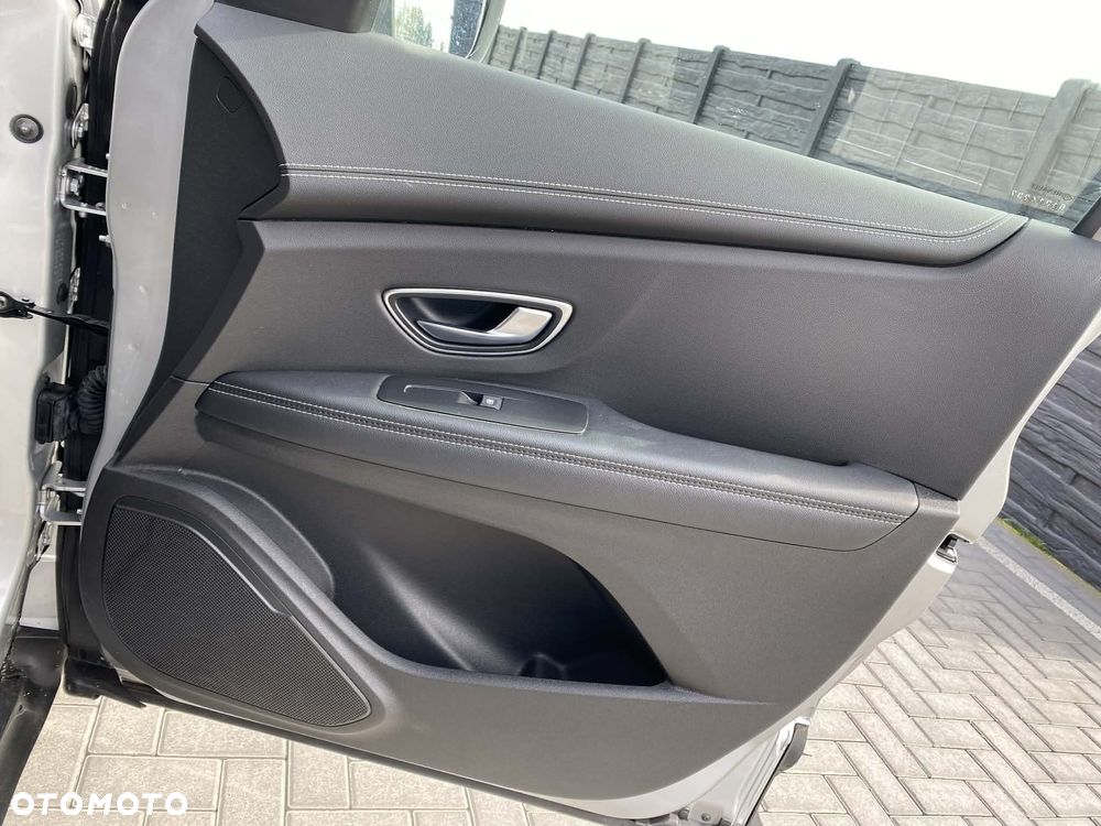 Renault Scenic TCe 140 GPF EDC LIMITED - 19