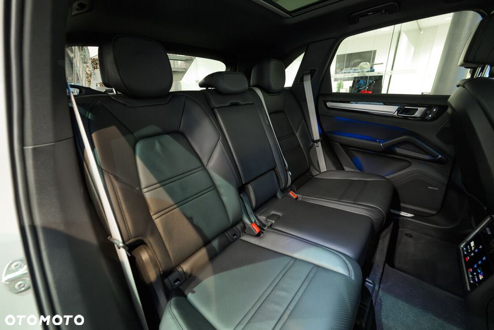 Porsche Cayenne - 17