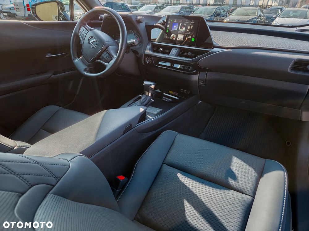 Lexus UX 250h F SPORT - 12