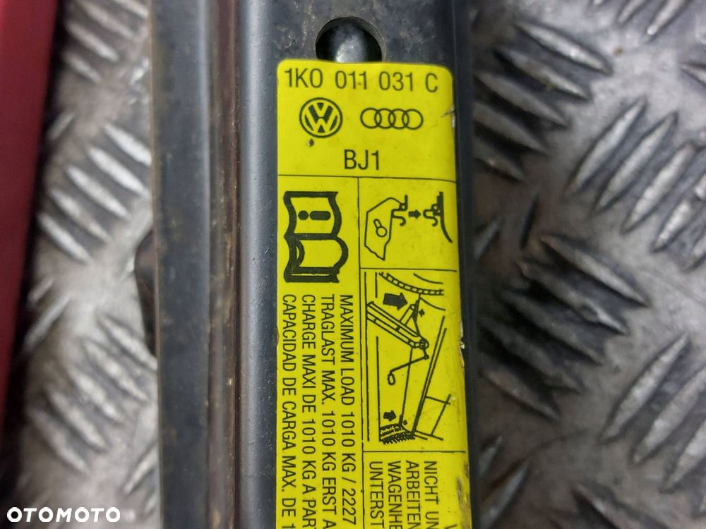 ORGANIZER WKŁAD BAGAŻNIKA ZAPAS LEWAREK 5x112 6Jx15 VOLKSWAGEN GOLF V - 2