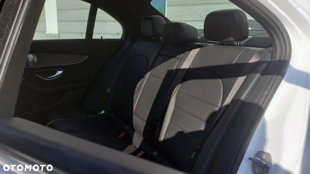 Mercedes-Benz Klasa C 300 T 9G-TRONIC - 9