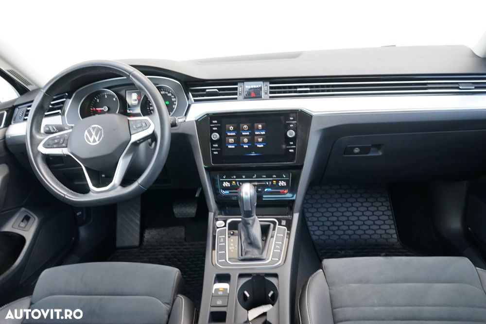 Volkswagen Passat 2.0 TDI DSG Highline - 24