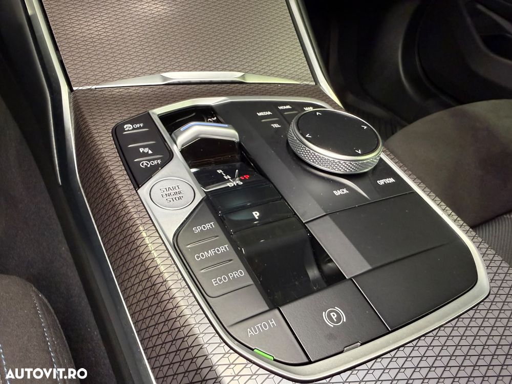BMW Seria 3 320i xDrive AT - 22