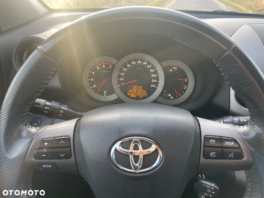 Toyota RAV4 - 4