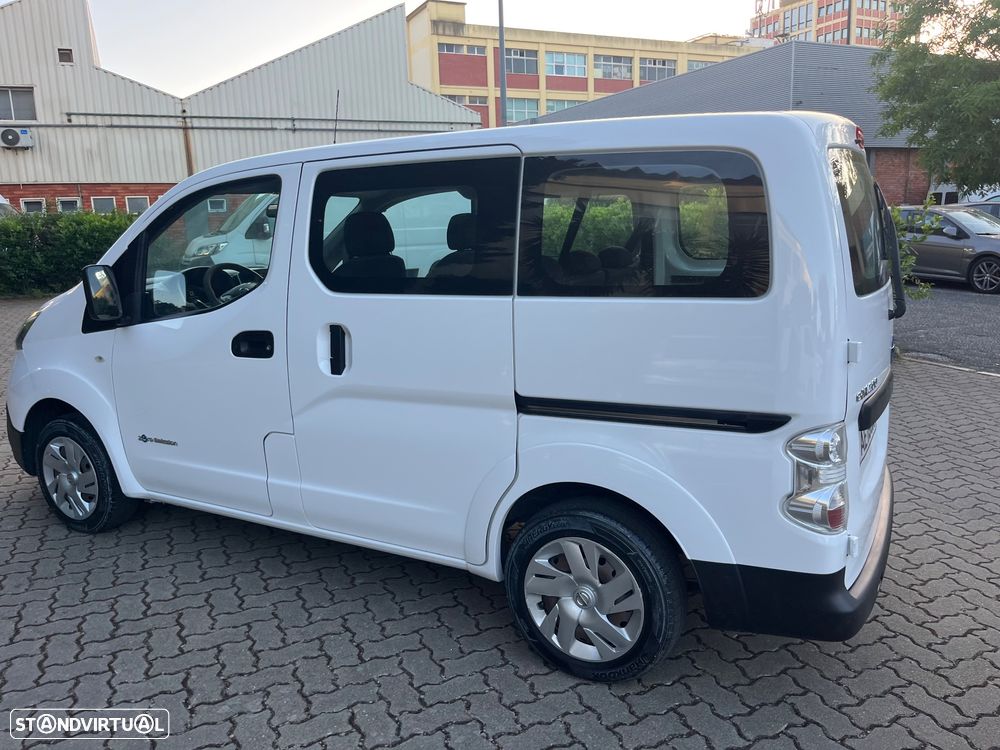 Nissan NV200 Combi - 20