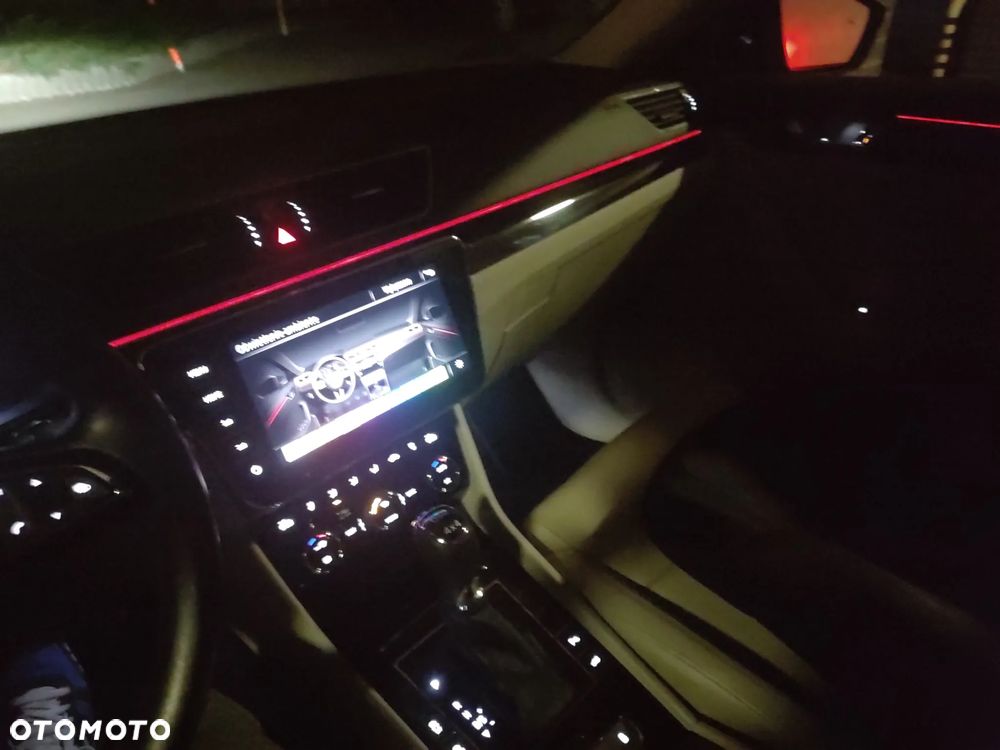 Skoda Superb 2.0 TDI 4x4 L&K DSG - 15