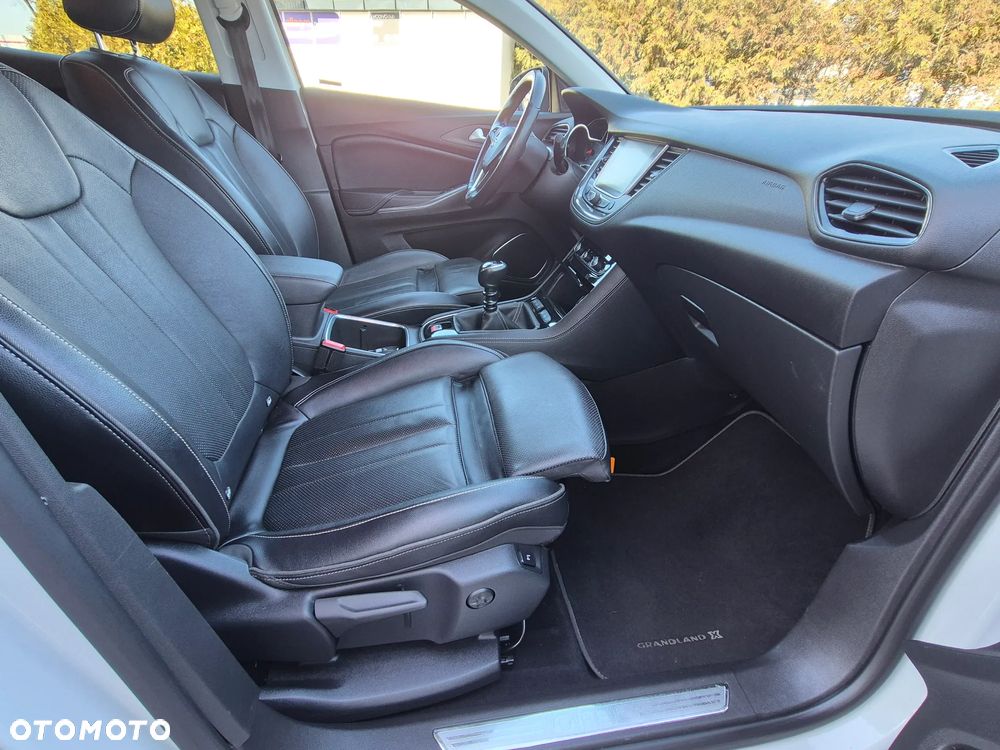 Opel Grandland X 1.2 Start/Stop Business INNOVATION - 33