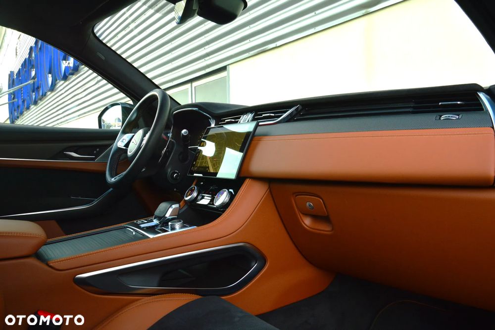 Jaguar F-Pace - 24