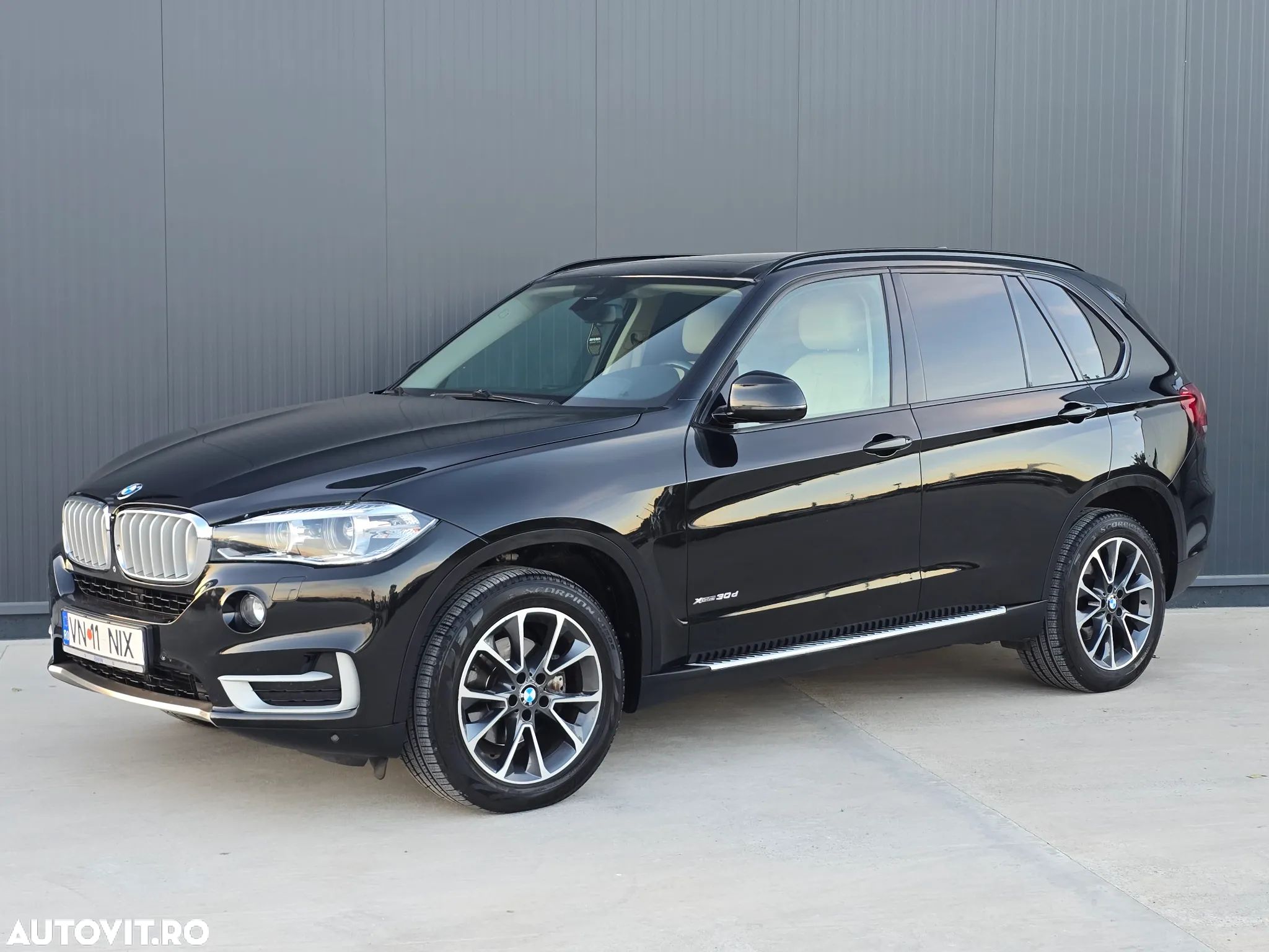 BMW X5 xDrive30d Sport-Aut. - 1