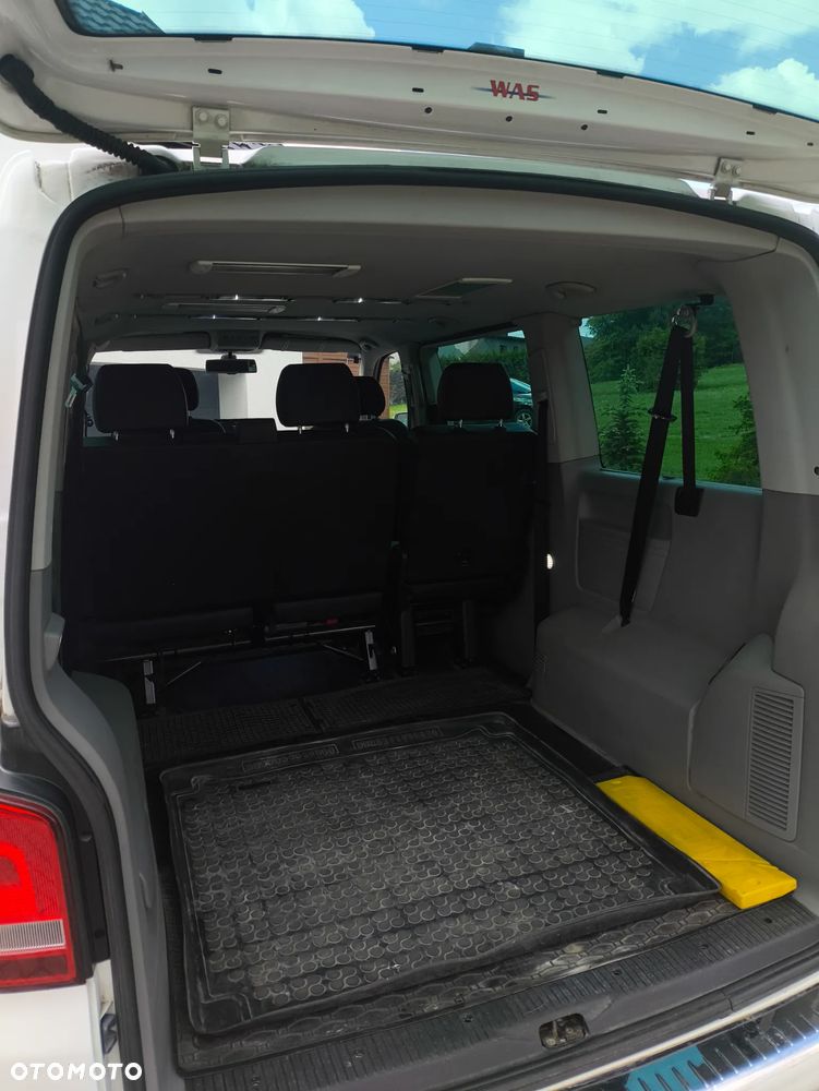 Volkswagen Caravelle - 12