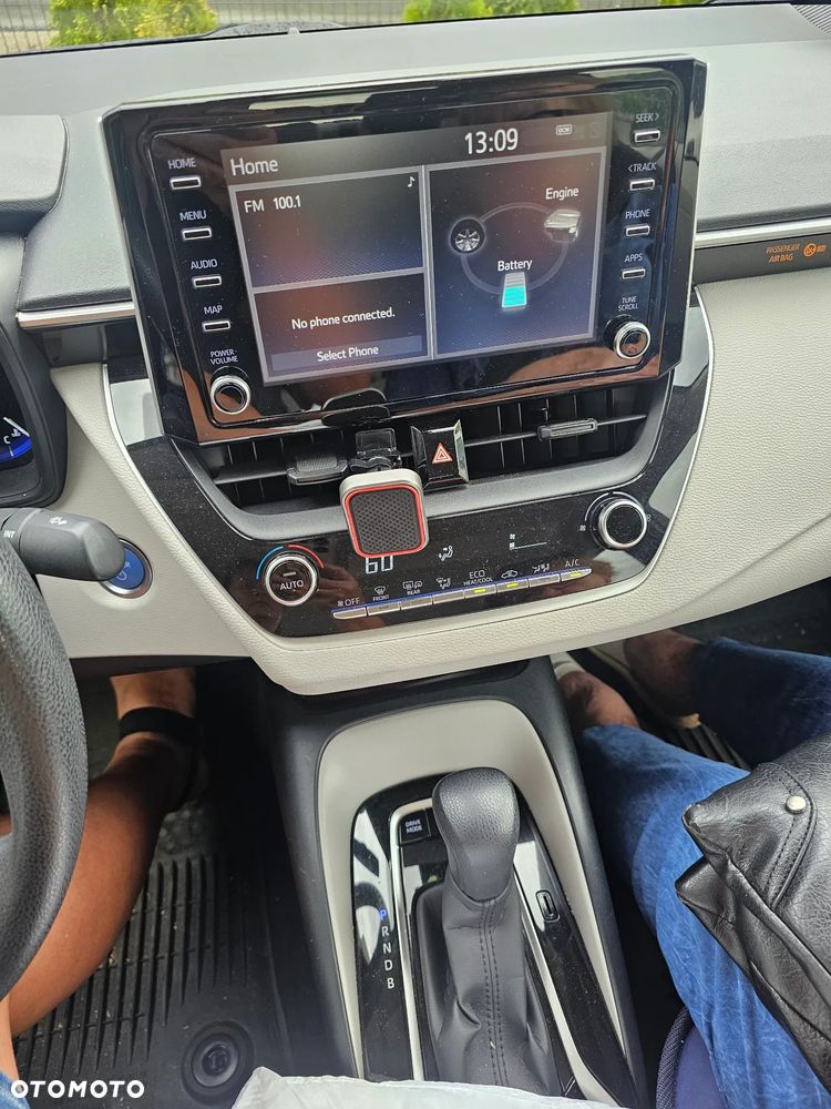 Toyota Corolla 1.8 Hybrid Comfort - 12