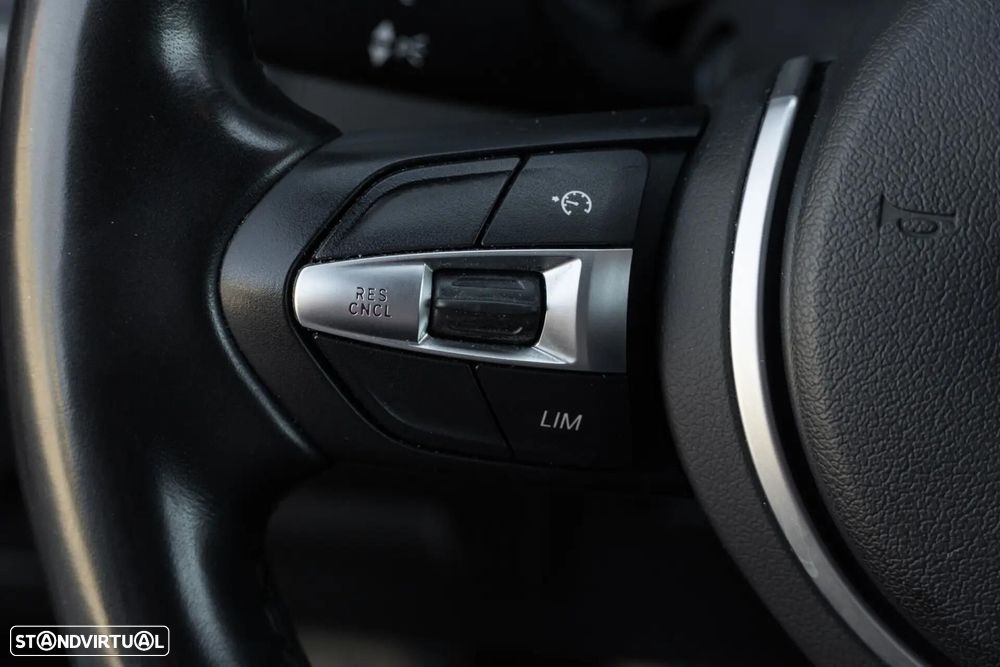 BMW X1 18 d sDrive Line Sport Auto - 34