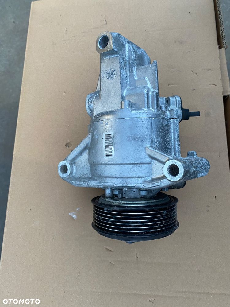 DACIA DUSTER 1 I 2 II DOKKER LODGY LOGAN SANDERO II III POMPA KOMPRESOR SPRĘŻARKA KLIMATYZACJI 1.2T 17r - 1