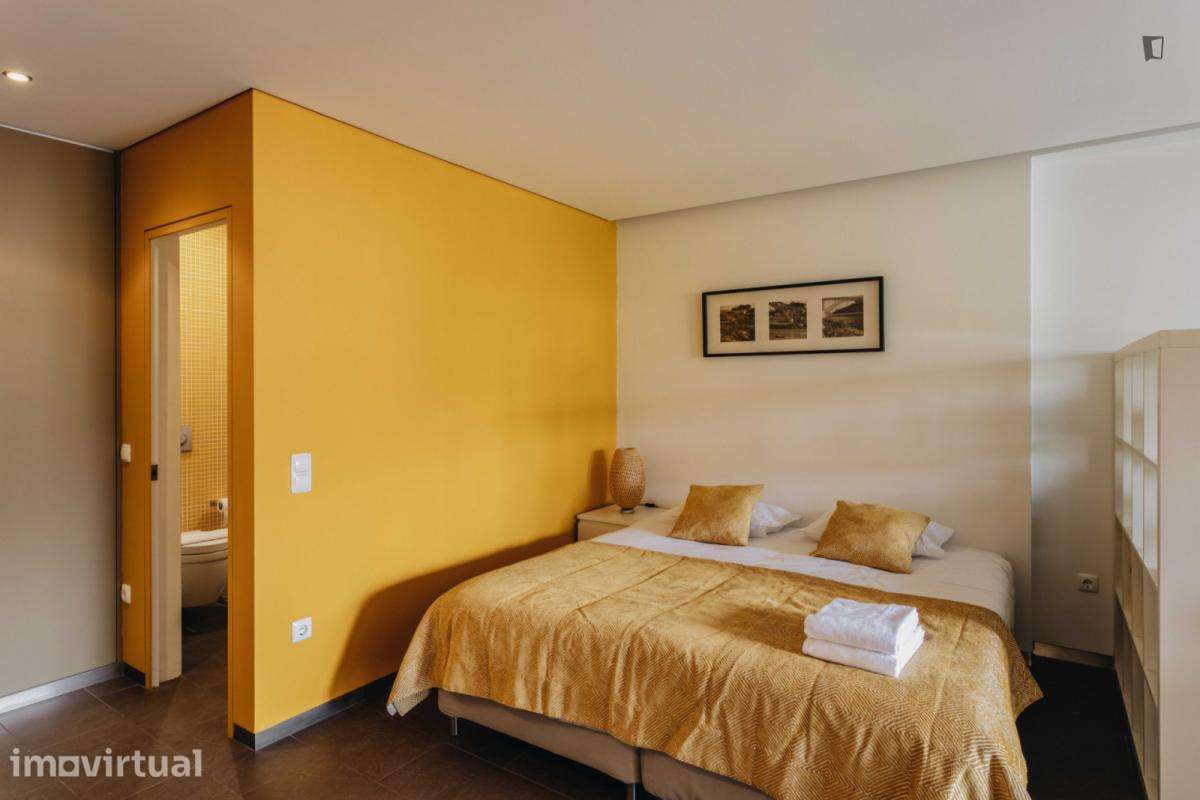 Apartamento com 1 quartos - localizado em Cedofeita Porto - Grande imagem: 2/18