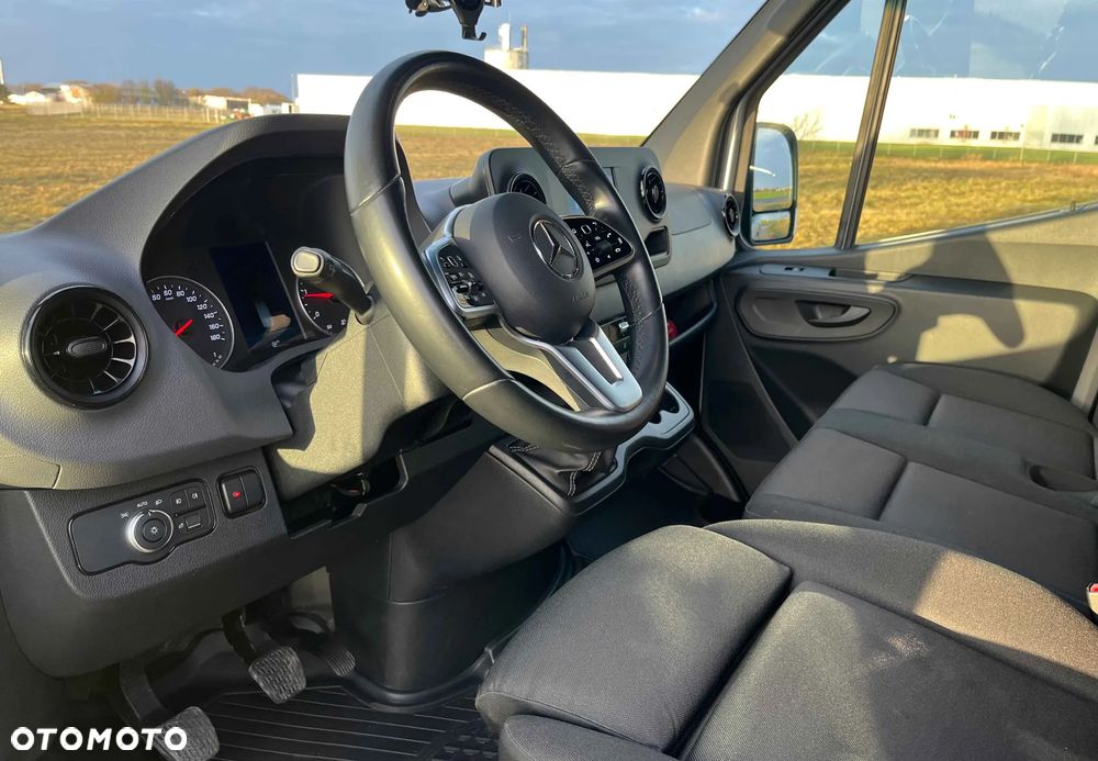 Mercedes-Benz Sprinter - 7