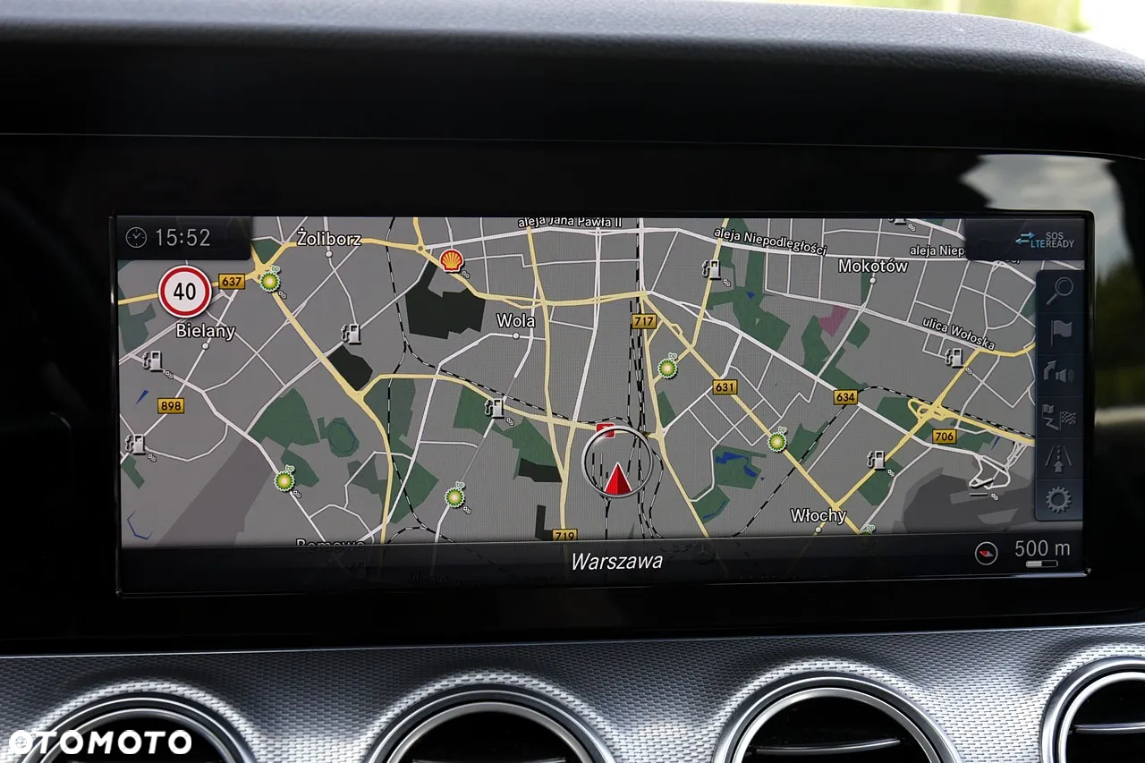 Mercedes-Benz Klasa E 220 d 4Matic T 9G-TRONIC Avantgarde - 27