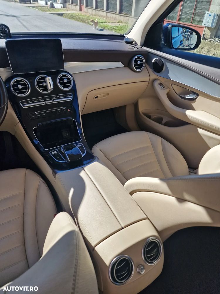 Mercedes-Benz GLC 250 d 4MATIC - 11