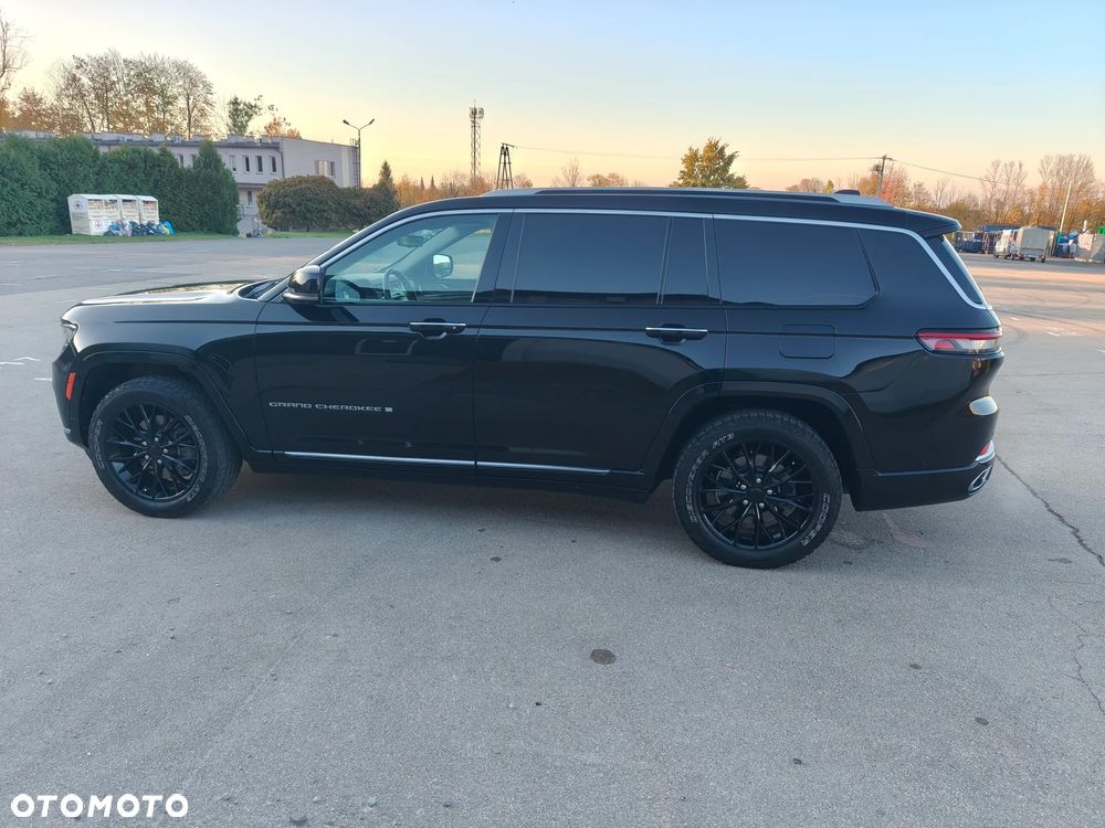 Jeep Grand Cherokee - 16