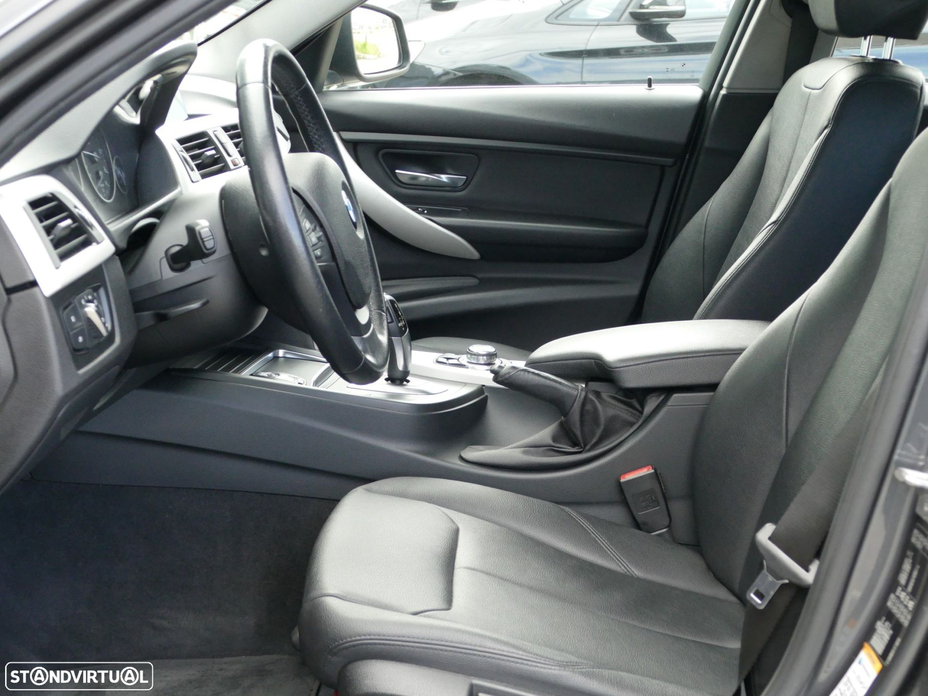 BMW 318 d Touring Aut. Modern Line - 20
