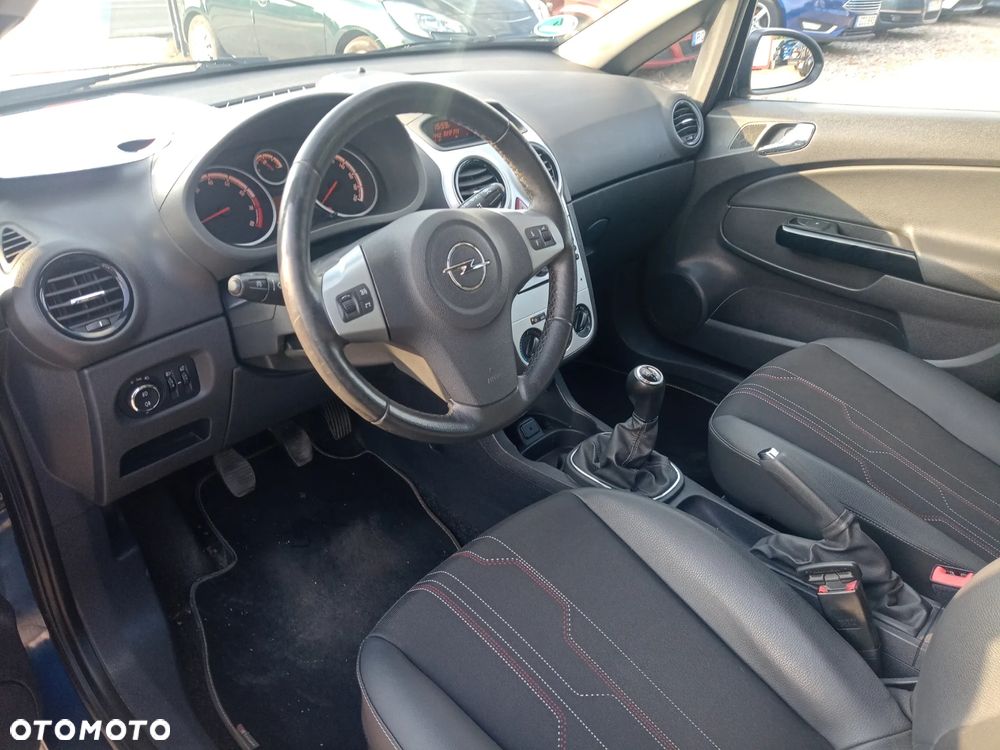 Opel Corsa 1.4 16V Edition 150 - 9