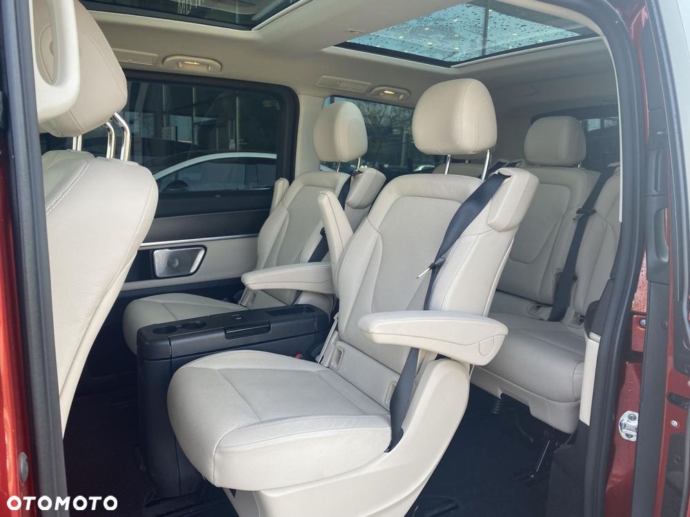 Mercedes-Benz Klasa V - 11