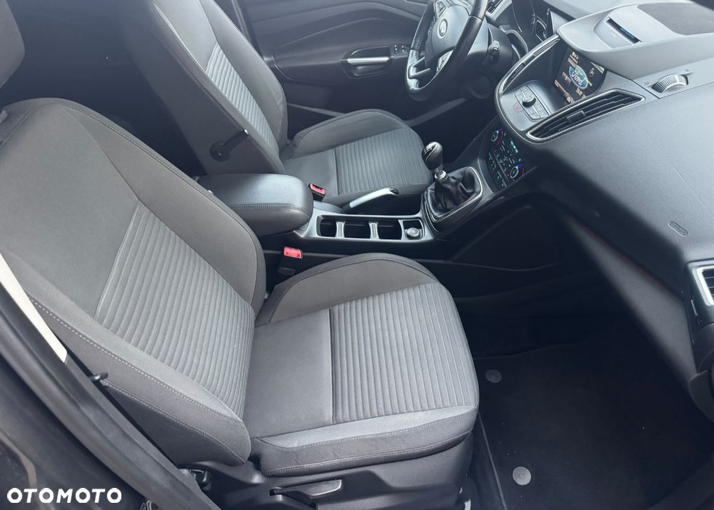 Ford Grand C-MAX - 18