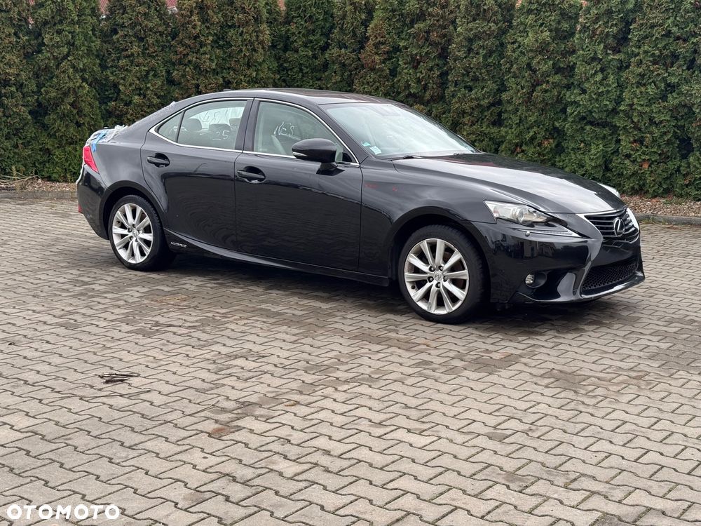 Lexus IS 300h Elegance - 3