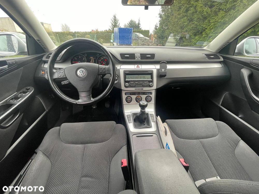Volkswagen Passat 2.0 TDI DPF BlueMotion Technology Trendline - 7