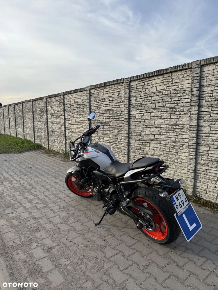 Yamaha MT - 7