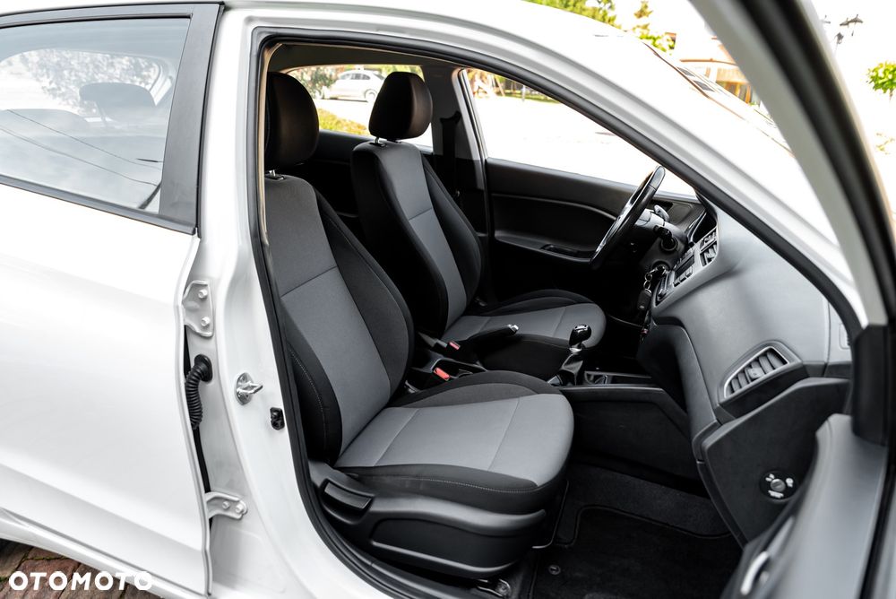 Hyundai i20 1.2 Classic Plus - 24