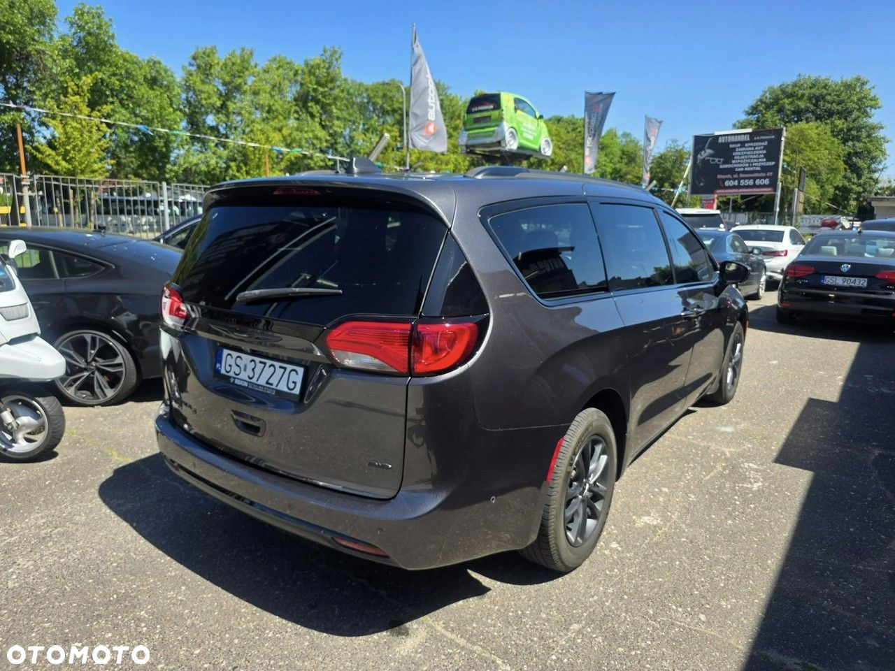 Chrysler Pacifica - 7