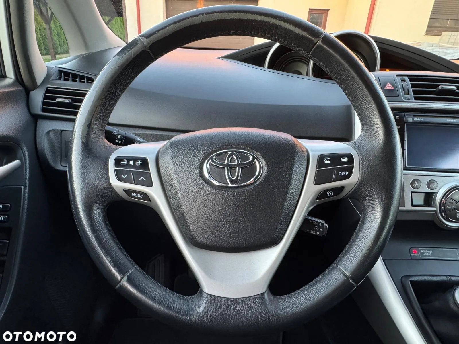 Toyota Verso 2.0 D-4D Premium - 23