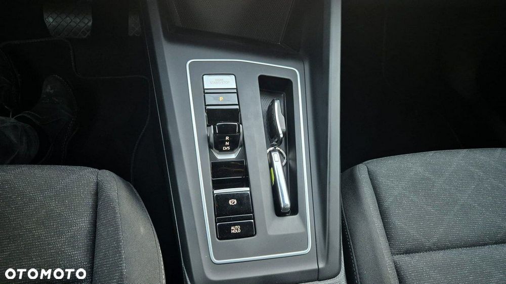 Volkswagen Golf - 17