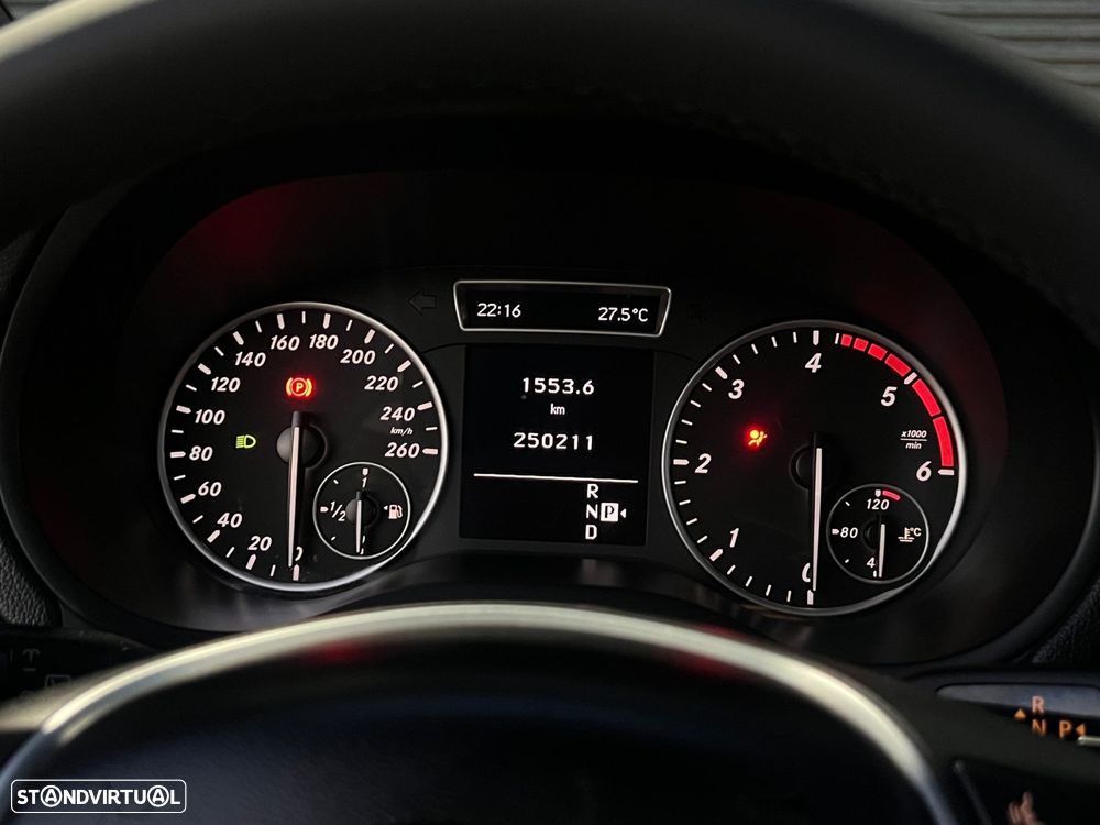 Mercedes-Benz B 180 CDI BlueEFFICIENCY Aut. - 30