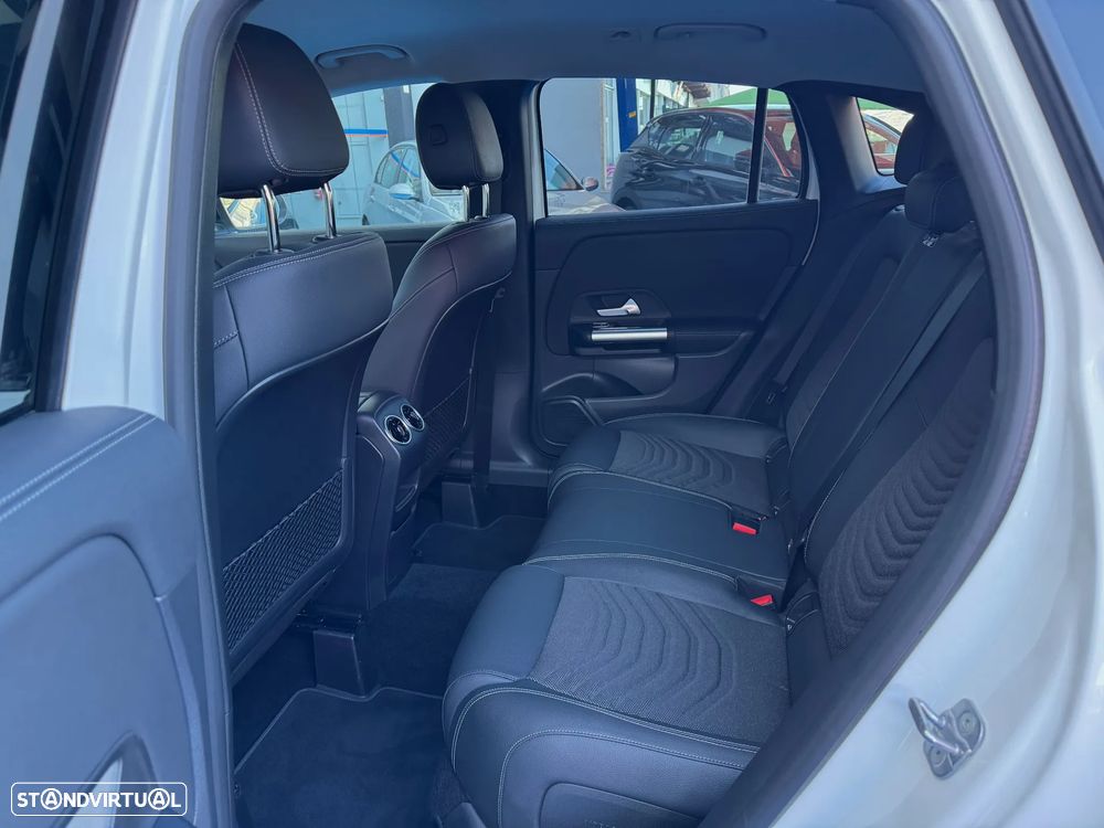 Mercedes-Benz GLA 250 e 8G-DCT Progressive - 11