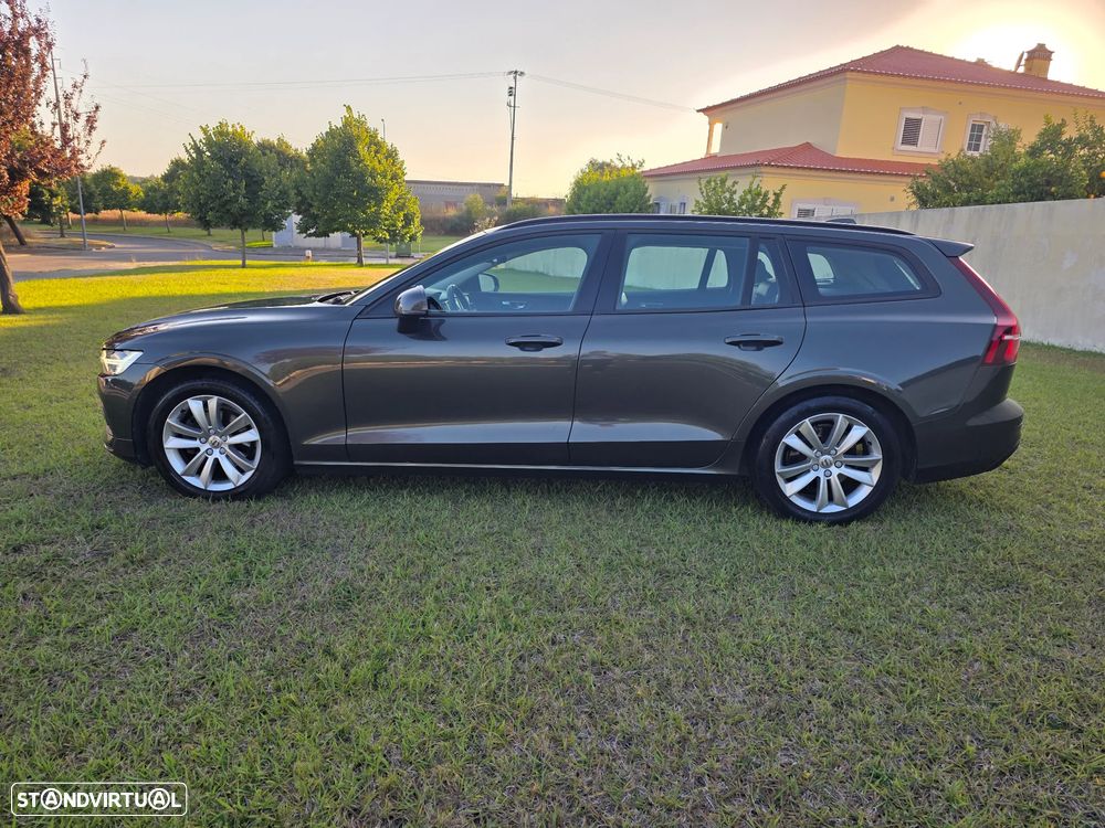 Volvo V60 2.0 D3 Momentum Core - 2