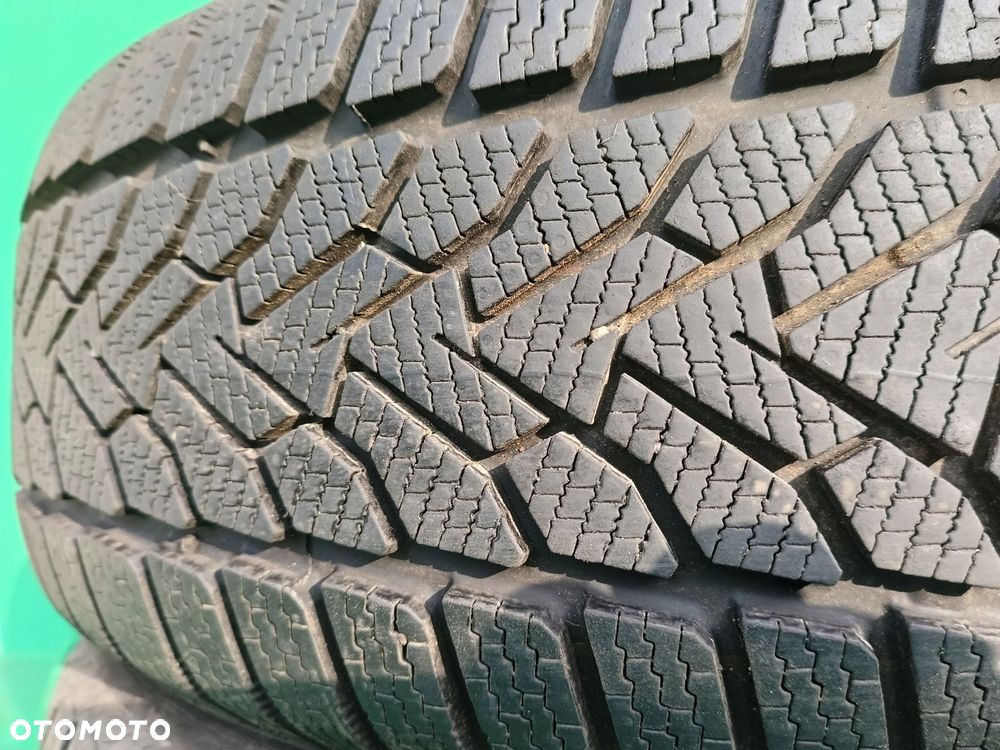 uniroyal winterexpert 215/55/17, 1 szt 2025 r 9 mm - 2