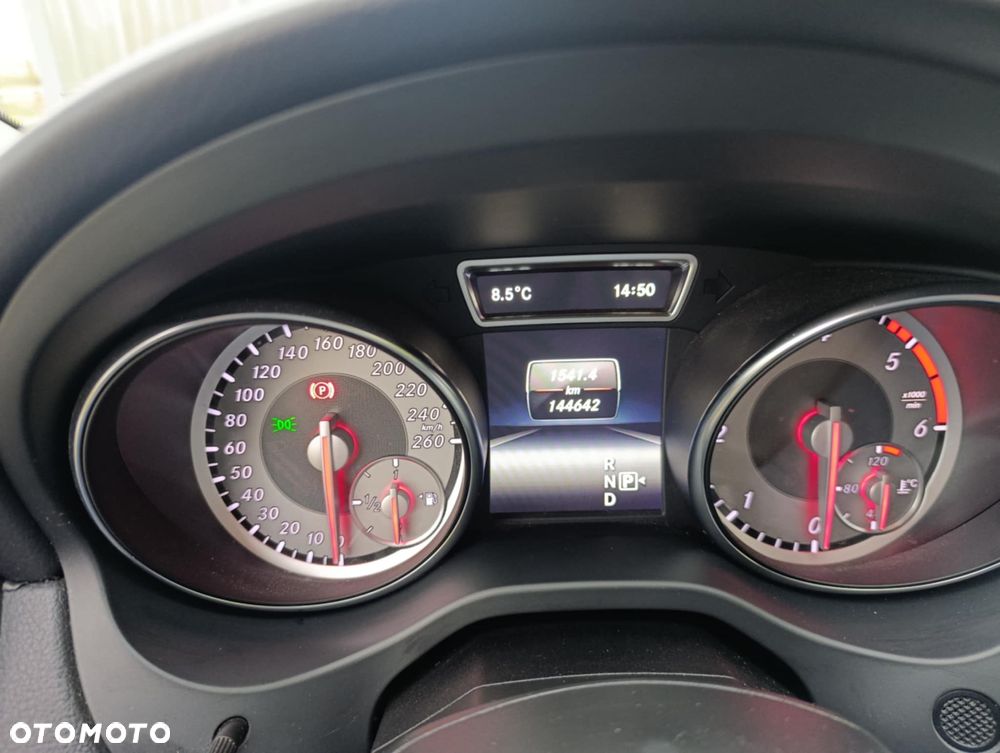 Mercedes-Benz GLA 220 CDI 4Matic 7G-DCT - 2