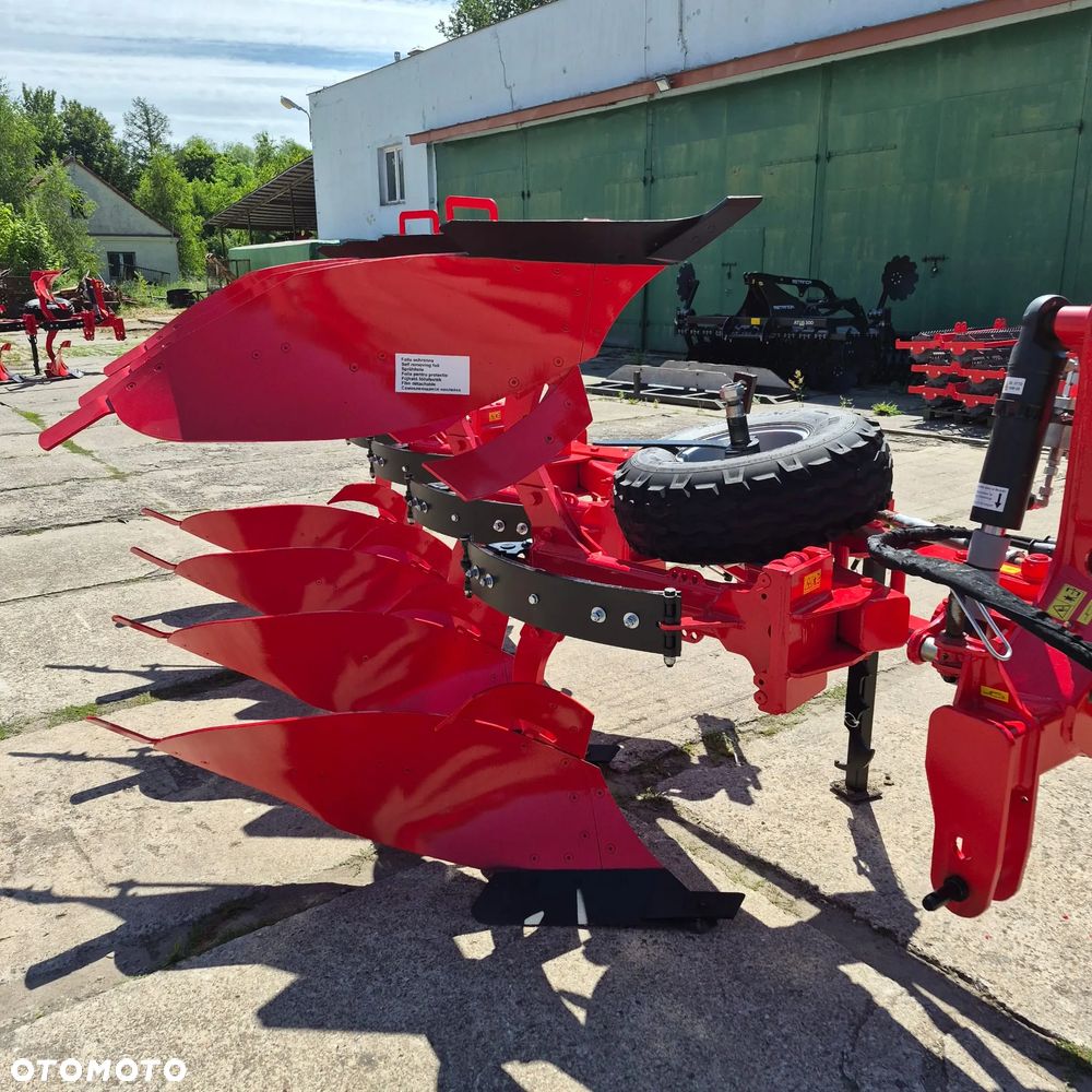 Akpil Pług obrotowy KM-180HP, KM-80R, Mix-Due, KM-80, Euro-Masz PO-4, POM4,  Bomet U-064/1, Pług jednobelkowy Akpil Mix-40, Wirax U018, Euro-Masz PJ4, PJR-4, PJM-4, Pług zagonowy - ramowy Akpil CZH350, CZH400, Euro-Masz Atlas PZ-3, PZ4 - 6