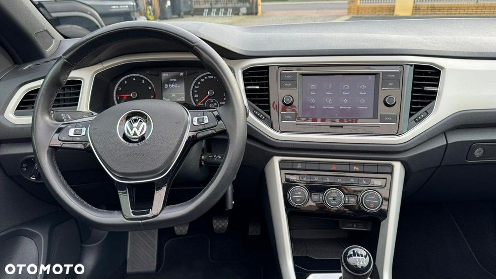 Volkswagen T-Roc - 36