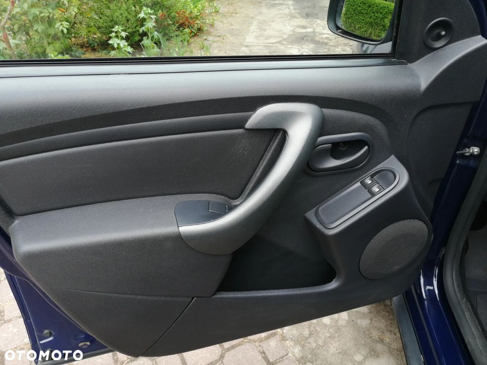 Dacia Duster 1.6 SCe S&S - 11