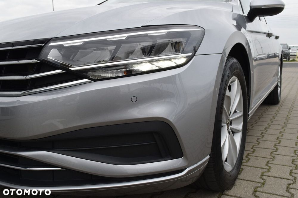 Volkswagen Passat 2.0 TDI Business DSG - 39