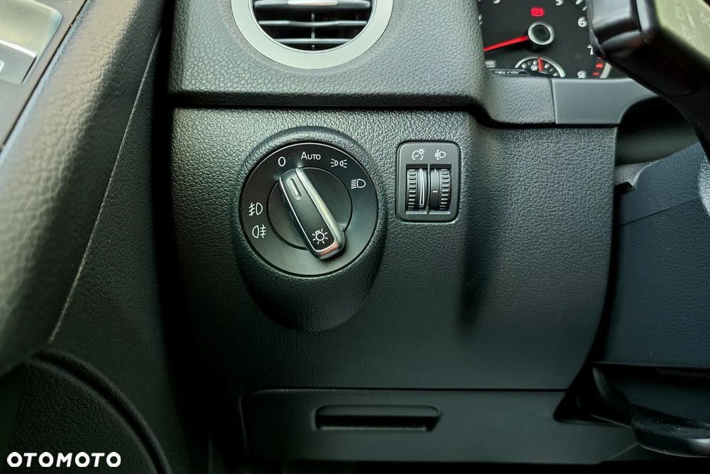 Volkswagen Tiguan - 29