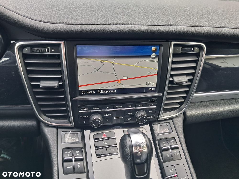 Porsche Panamera Diesel - 27