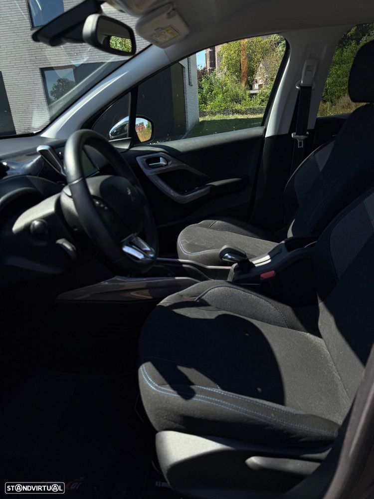 Peugeot 2008 PureTech 110 Stop&Start EAT6 Allure - 16